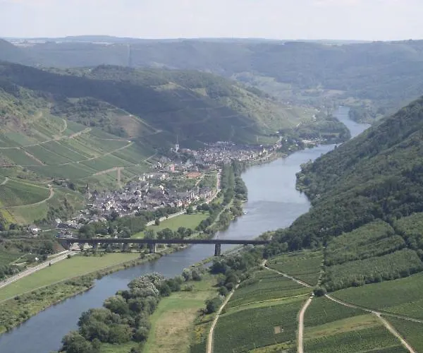 Julia * Sankt Aldegund